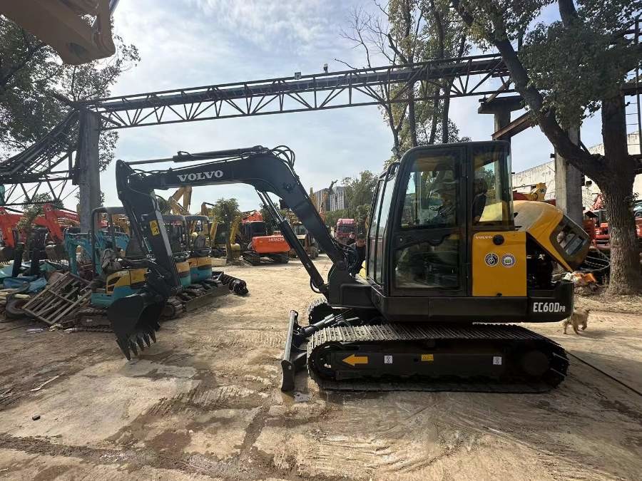 کره ماشین حفاری ولوو استفاده شده برای فروش دست دوم EC60D ماشین آلات Jindongyu